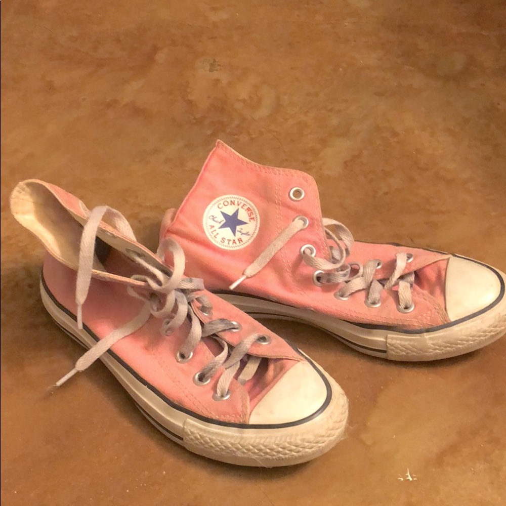 Baby Pink Hightop Converse